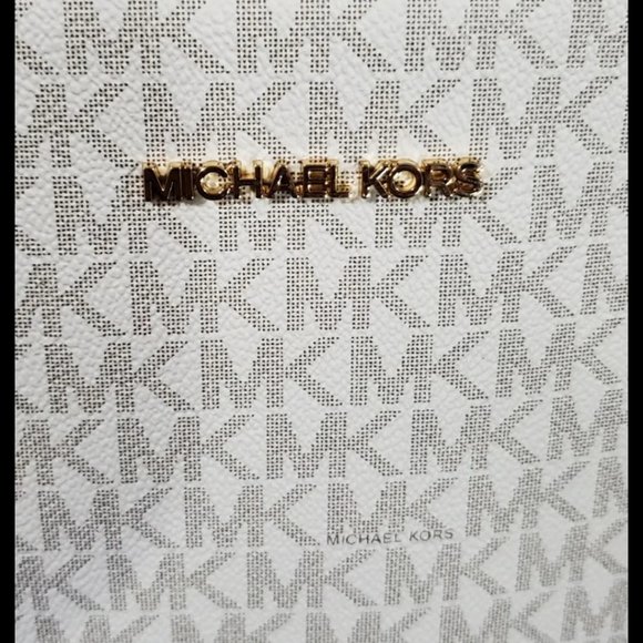 Michael Kors Jet Set Travel Bag - Picture 1 of 4